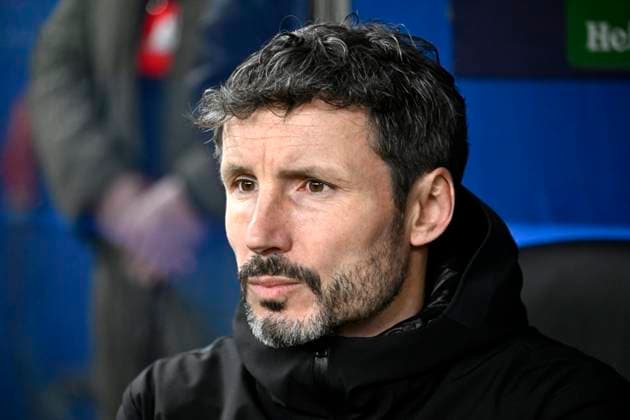 Shakhtar Donetsk v Royal Antwerp FC - UEFA Champions League HAMBURG, GERMANY - NOVEMBER 28 : Van Bommel Mark head coach of Antwerp FC during the UEFA Champions League group H match between Shakhtar Donetsk and Royal Antwerp FC on November 28, 2023 in Hamburg, Germany, 28 11 2023 Hamburg Germany  Copyright: xPeterxDexVoechtx