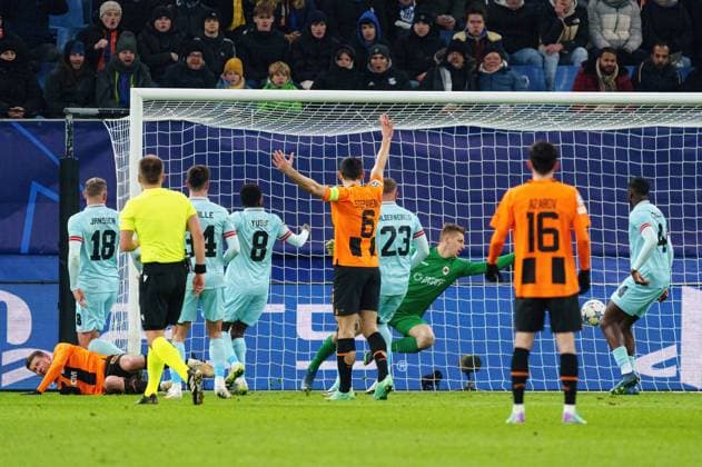 Goal for 1 0 Mykola Matvienko Shakhtar Donetsk, 22 GER, Shakhtar Donetsk vs Royal Antwerp FC, Football, Champions League, Group H, Matchday 5, 2023 2024 season, 28 11 2023 GER, Shakhtar Donetsk vs Royal Antwerp FC, Football, Champions League, Group H, Matchday 5, 2023 2024 season, 28 11 2023 Hamburg Copyright: xEibner-Pressefoto MarcelxvonxFehrnx EP_MFN