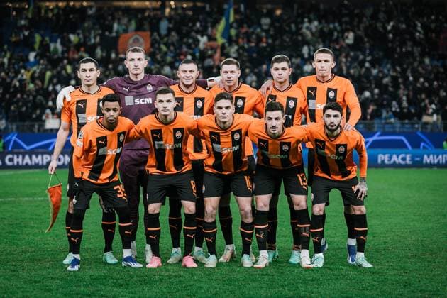 Soccer I Men I Season 2023 2024 I UEFA Champions League I Matchday 5 I Shakhtar Donetsk Royal Antwerp FC I 28 11 2023 The team photo of Shakhtar Donetsk Hamburg Volksparkstadion Hamburg Germany Copyright: xLobecax xHenningxRohlfsx