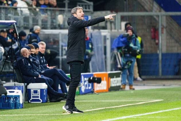 Mark van Bommel Royal Antwerp FC, Coach GER, Shakhtar Donetsk vs Royal Antwerp FC, Football, Champions League, Group H, Matchday 5, Season 2023 2024, 28 11 2023 GER, Shakhtar Donetsk vs Royal Antwerp FC, Football, Champions League, Group H, Matchday 5, Season 2023 2024, 28 11 2023 Hamburg Copyright: xEibner-Pressefoto MarcelxvonxFehrnx EP_MFN