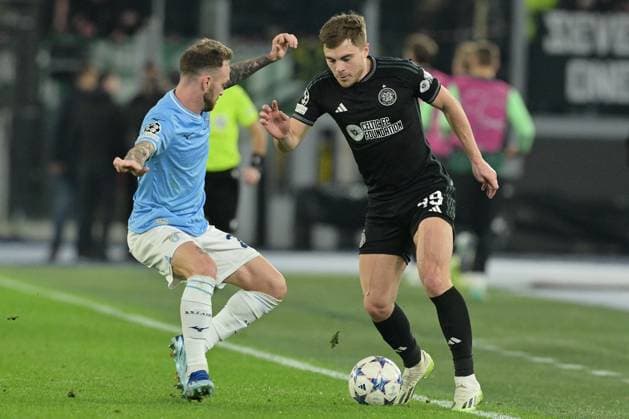 Foto Alfredo Falcone LaPresse 28 Novembre 2023 - Roma, Italia - calcio - Lazio vs Celtic - Uefa Champions League 2023-2024 Girone E - Stadio Olimpico di Roma. Nella foto:Manuel Lazzari (29 SS Lazio)James Forrest (Celtic FC) Foto Alfredo Falcone LaPresse November 28, 2023 Rome, Italy - sport, soccer - Lazio vs Celtic - Uefa Champions League 2023-2024 Group E - Olimpic Stadium & xee;n Rome. In the pic: Manuel Lazzari (29 SS Lazio)James Forrest (Celtic FC)  Copyright: xAlfredoxFalcone LaPressex