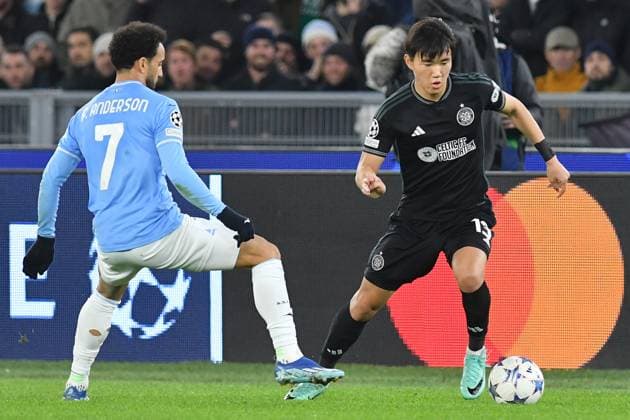 28th November 2023, Stadio Olimpico, Rome, Italy; Champions League, Group Stage Football; Lazio versus Celtic; Felipe Anderson of SS Lazio as Yang Hyun-Jun of Celtic drives forward on the ball  ActionPlus12580778 AllShotLive