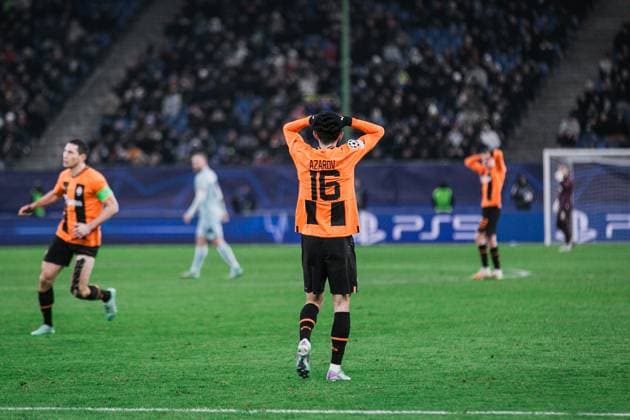 Soccer I Men I Season 2023 2024 I UEFA Champions League I Matchday 5 I Shakhtar Donetsk Royal Antwerp FC I 28 11 2023 Irakli Azarovi 16, Shakhtar Donetsk disappointed and holds his hands to his head Hamburg Volksparkstadion Hamburg Germany Copyright: xLobecax xHenningxRohlfsx