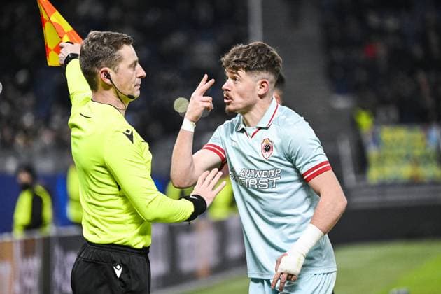 Antwerp s Arbnor Muja reacts during a soccer match between Ukrainian Shakthar Donetsk and Belgian Royal Antwerp FC, on Tuesday 28 November 2023 in Hamburg, Germany, on day five of the Champions League group stage, in group H. TOM GOYVAERTS TomxGoyvaerts  x81028726x