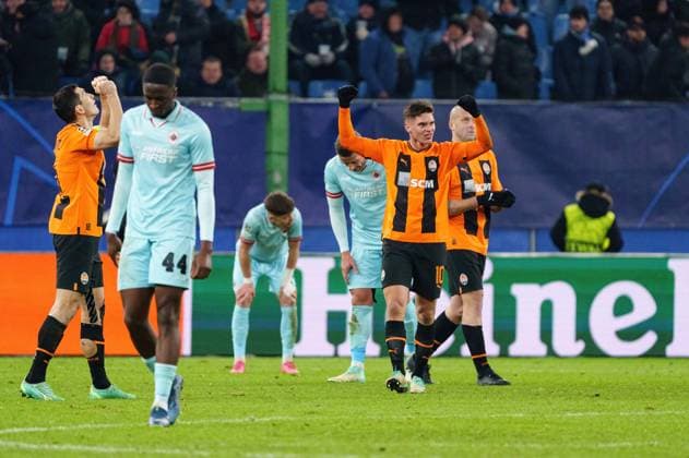Royal Antwerp FC disappointed disappointment after defeat, Shakhtar Donetsk jubilant after victory end of match GER, Shakhtar Donetsk vs Royal Antwerp FC, Football, Champions League, Group H, Matchday 5, 2023 2024 season, 28 11 2023 GER, Shakhtar Donetsk vs Royal Antwerp FC, Football, Champions League, Group H, Matchday 5, 2023 2024 season, 28 11 2023 Hamburg Copyright: xEibner-Pressefoto MarcelxvonxFehrnx EP_MFN