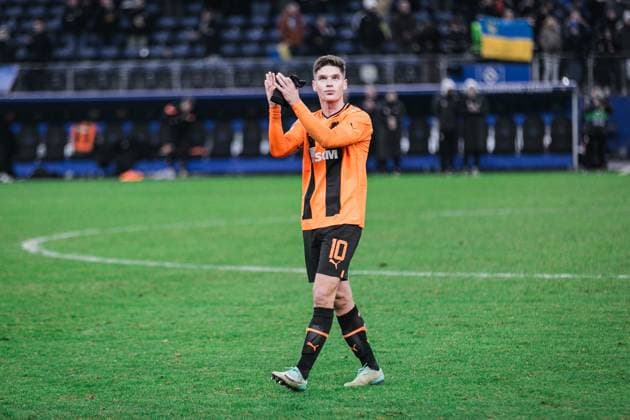 Soccer I Men I Season 2023 2024 I UEFA Champions League I Matchday 5 I Shakhtar Donetsk Royal Antwerp FC I 28 11 2023 Georgiy Sudakov 10, Shakhtar Donetsk claps Hamburg Volksparkstadion Hamburg Germany Copyright: xLobecax xHenningxRohlfsx