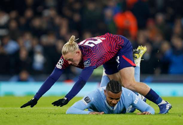 Manchester City v RB Leipzig: Group G - UEFA Champions League 2023 24 Xaver Schlager of RB Leipzig and Josko Gvardiol of Manchester City during the UEFA Champions League match between Manchester City and Rb Leipzig at Etihad Stadium on November 28, 2023 in Manchester, United Kingdom. Manchester Etihad Stadium England United Kingdom Copyright: xRichardxSellers Sportsphoto APLx 13961950