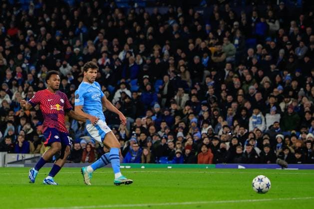 UEFA Champions League Group G Manchester City v RB Leipzig LoÃ¯s Openda 17 of RB Leipzig scores a goal to make it 0-1 during the UEFA Champions League Group G match Manchester City vs RB Leipzig at Etihad Stadium, Manchester, United Kingdom, 28th November 2023 (Photo by Conor Molloy News Images) Manchester Etihad Stadium Manchester United, ManU Kingdom Copyright: xConorxMolloy NewsxImagesx