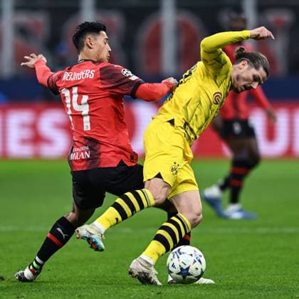 Db Milano 28 11 2023 - Champions League Milan-Borussia Dortmund foto Daniele Buffa Image nella foto: Tijjani Reijnders-Marcel Sabitzer 