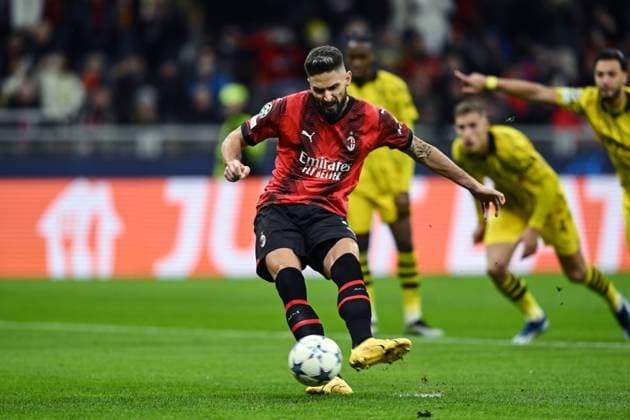 Db Milano 28 11 2023 - Champions League Milan-Borussia Dortmund foto Daniele Buffa Image nella foto: Olivier Giroud rigore parato 