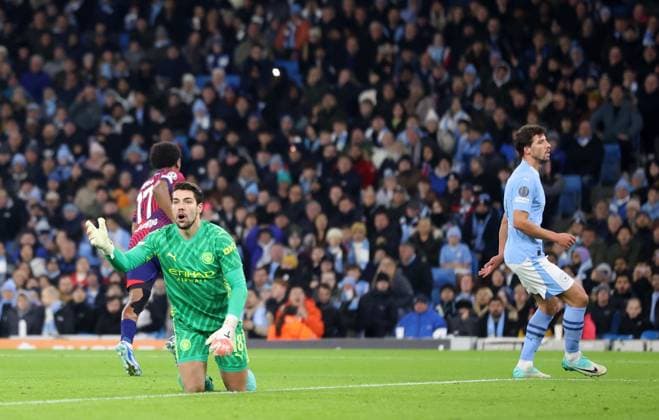 28th November 2023; Etihad Stadium, Manchester, England; Champions League Football, Group Stage, Manchester City versus RB Leipzig; Stefan Ortega of Manchester City reacts after he is beaten for the opening gal after 13 mins by Lois Openda of RB Leipzig  ActionPlus12580857 DavidxBlunsden