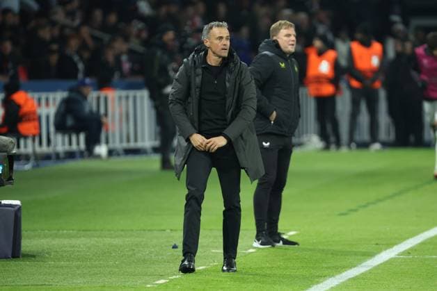 PSG - NEWCASTLE PHOTOPQR LE PARISIEN Le Parisien Arnaud Journois ; PARIS ; 28 11 2023 ; FOOTBALL , LIGUE DES CHAMPIONS UEFA , PHASE DE GROUPES 5E JOURNEE , 28 11 2023 , PARIS , PARC DES PRINCES PARIS SG - NEWCASTLE PHOTO LE PARISIEN ARNAUD JOURNOIS Luis Enrique PARIS France  Copyright: xPHOTOPQR LExPARISIEN MAXPPPxLexParisienx xArnaudxJournoisx 20231128LPA9308 20231128LPA9308