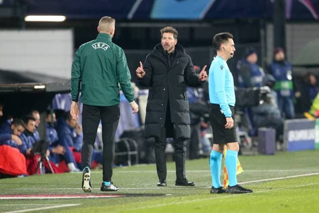 ROTTERDAM, 28-11-2023, Stadium de Kuip, UEFA Champions League, 2023 2024, Group stage, Feyenoord - Atletico Madrid, Atletico Madrid coach trainer Diego Simeone during the match Feyenoord - Atletico Madrid Feyenoord - Atletico Madrid  x23323146x Copyright:
