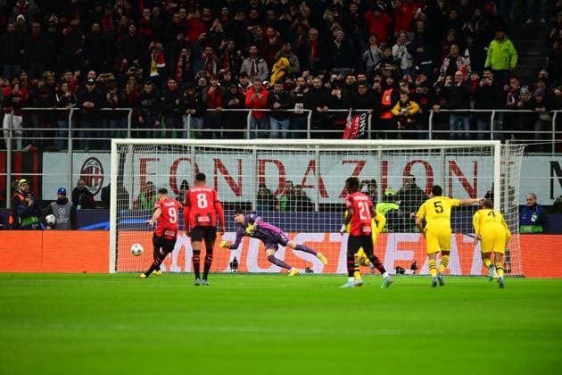 Italy, Milan, 28 11 2023, San Siro Stadium, AC Milan Borussia Dortmund UEFA Champions League 2023 2024 Group F, Gregor Kobel of Borussia Dortmund save penalty Milan San Siro Stadium Lombardy Italy  eu-images-560