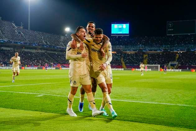 ESP: FC Barcelona, Barca FC Porto. UEFA Champions League match, Group H, date 5 Eduardo Gabriel Aquino Pepe of FC Porto celebrates with his teammates after scoring the 0-1 during the UEFA Champions League match, Group H, between FC Barcelona and FC Porto played at Lluis Companys Stadium on November 28, 2023 in Barcelona, Spain. kpng Copyright: xBaguxBlancox xPRESSINPHOTOx PS_231128_530