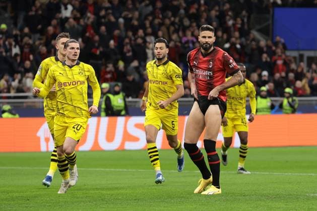 AC Milan v Borussia Dortmund - UEFA Champions League - Group F - Giuseppe Meazza November 28, 2023, Milan: Milan, Italy, 28th November 2023. Olivier Giroud of AC Milan reacts after missing an early penalty during the UEFA Champions League match at Giuseppe Meazza, Milan. (Credit Image: Ã‚Â Jonathan Moscrop Sportimage Cal Media) Milan EDITORIAL USE ONLY Copyright: xx ZUMA-20231128_faf_si1_141.jpg JonathanxMoscropx csmphotothree204814