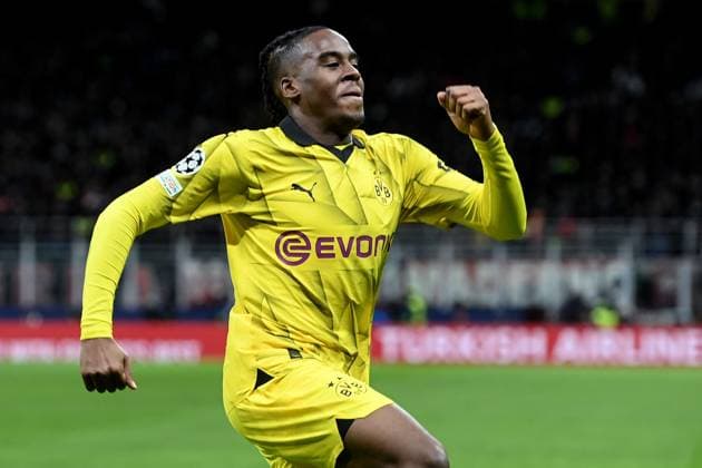Db Milano 28 11 2023 - Champions League Milan-Borussia Dortmund foto Daniele Buffa Image nella foto: esutalzan gol Jamie Bynoe-Gittens 