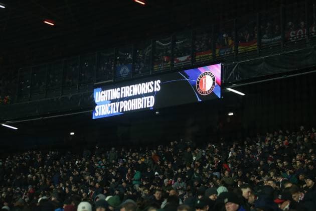 ROTTERDAM, 28-11-2023, Stadium de Kuip, UEFA Champions League, 2023 2024, Group stage, Feyenoord - Atletico Madrid, Fireworks stricktly forbitten .during the match Feyenoord - Atletico Madrid Feyenoord - Atletico Madrid  x23324025x Copyright: