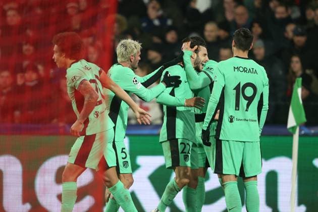ROTTERDAM, 28-11-2023, Stadium de Kuip, UEFA Champions League, 2023 2024, Group stage, Feyenoord - Atletico Madrid, Atletico Madrid celebrating 0-2 during the match Feyenoord - Atletico Madrid Feyenoord - Atletico Madrid  x23324093x Copyright: