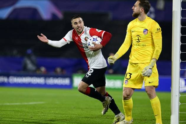 ROTTERDAM - Ondrej Lingr of Feyenoord after the 1-2 during the UEFA Champions League match in group E between Feyenoord and Atletico Madrid at Feyenoord Stadium de Kuip on November 28, 2023 in Rotterdam, the Netherlands. ANP OLAF KRAAK UEFA Champions League 2023 24 2023 2024 xVIxANPxSportx xxANPxIVx 484977164 originalFilename: 484977164.jpg
