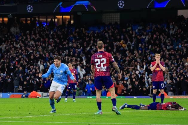 UEFA Champions League Group G Manchester City v RB Leipzig Julian Ãlvarez 19 of Manchester City celebrates his goal to make it 3-2 during the UEFA Champions League Group G match Manchester City vs RB Leipzig at Etihad Stadium, Manchester, United Kingdom, 28th November 2023 (Photo by Conor Molloy News Images) Manchester Etihad Stadium Manchester United, ManU Kingdom Copyright: xConorxMolloy NewsxImagesx