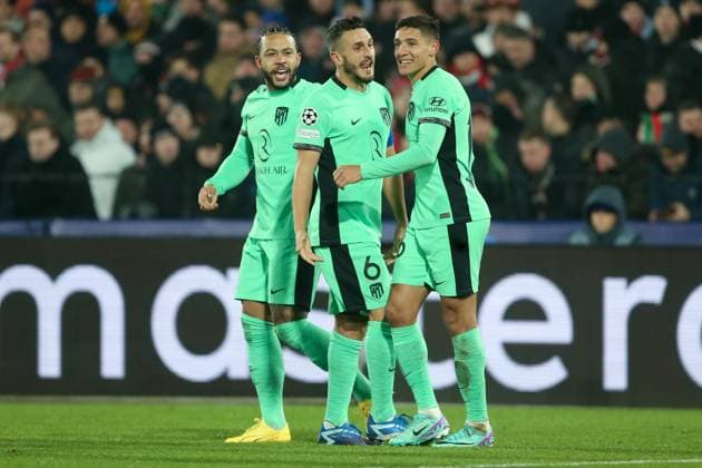 ROTTERDAM, 28-11-2023, Stadium de Kuip, UEFA Champions League, 2023 2024, Group stage, Feyenoord - Atletico Madrid, Atletico Madrid celebrating 1-3 during the match Feyenoord - Atletico Madrid Feyenoord - Atletico Madrid  x23324120x Copyright: