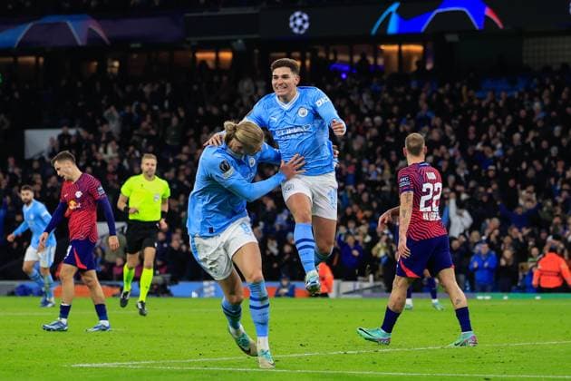 UEFA Champions League Group G Manchester City v RB Leipzig Julian Ãlvarez 19 of Manchester City celebrates his goal to make it 3-2 during the UEFA Champions League Group G match Manchester City vs RB Leipzig at Etihad Stadium, Manchester, United Kingdom, 28th November 2023 (Photo by Conor Molloy News Images) Manchester Etihad Stadium Manchester United, ManU Kingdom Copyright: xConorxMolloy NewsxImagesx