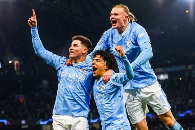 Manchester City FC v RB Leipzig FC Julian Alvarez of Manchester City scores his sides third goal of the match and celebrates with Erling Haland and Rico Lewis during the Manchester City FC v RB Leipzig FC UEFA Champions League Round 1 Group G match at Etihad Stadium, Manchester, England, United Kingdom on 28 November 2023 Editorial Use Only Copyright: xIMAGO EveryxSecondxMediax ESM-0860-0045