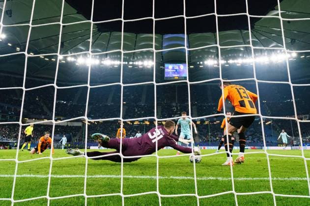 Dmytro Riznyk Shakhtar Donetsk, 31 haelt goal shot goal chance, Remote Hintertor GER, Shakhtar Donetsk vs Royal Antwerp FC, Football, Champions League, Group H, Matchday 5, Season 2023 2024, 28 11 2023 GER, Shakhtar Donetsk vs Royal Antwerp FC, Football, Champions League, Group H, Matchday 5, Season 2023 2024, 28 11 2023 Hamburg Copyright: xEibner-Pressefoto MarcelxvonxFehrnx EP_MFN