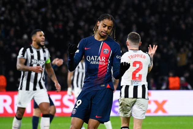 Nordi MUKIELE MULERE ( 26 - PSG ) looks dejected during the UEFA Champions League match between PSG and Newcastle at Parc Des Princes on November 28, 2023 in Paris, France. ( Photo by federico pestellini panoramic ) - FOOTBALL : Paris Saint Germain vs Newcastle - Ligue des Champions - 28 11 2023 FedericoPestellini Panoramic 