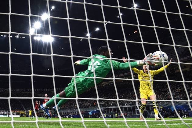 Sport Bilder des Tages Db Milano 28 11 2023 - Champions League Milan-Borussia Dortmund foto Daniele Buffa Image nella foto: gol Karim Adeyemi 