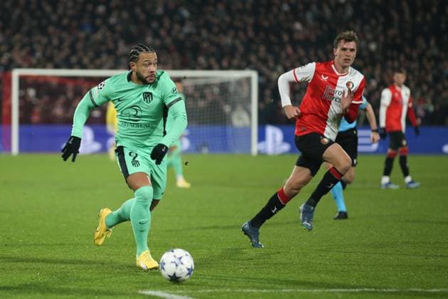 ROTTERDAM, 28-11-2023, Stadium de Kuip, UEFA Champions League, 2023 2024, Group stage, Feyenoord - Atletico Madrid, Atletico Madrid player Memphis Depay during the match Feyenoord - Atletico Madrid Feyenoord - Atletico Madrid  x23324726x Copyright: