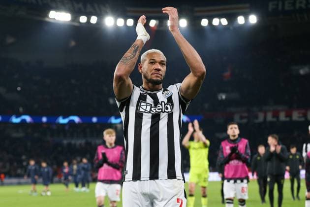 Paris Saint-Germain FC v Newcastle United FC Newcastle United forward Joelinton (7) dejected, applauds Newcastle United fans during the Paris Saint-Germain FC v Newcastle United FC UEFA Champions League Round 1 Group F match at Parc de Princes, Paris, France on 28 November 2023 Editorial Use Only Copyright: xIMAGO EveryxSecondxMediax ESM-0859-0062