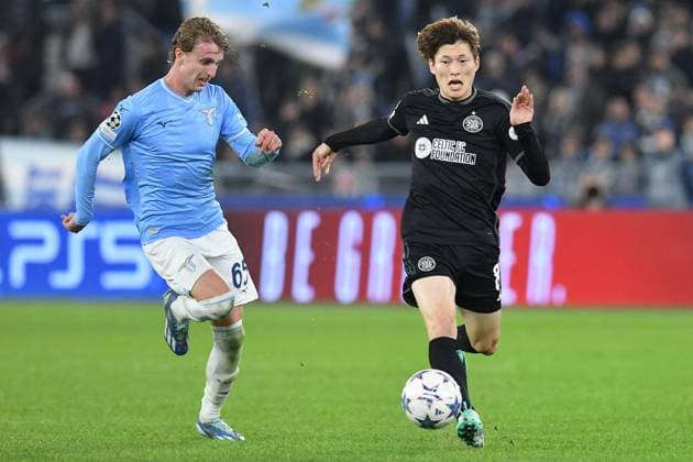 Soccer, Champions League match , Lazio v Celtic Nicolo Rovella of SS Lazio,Kyogo Furuhashi of Celtic during the Champions League match between Lazio v Celtic at Olympic stadium, Italy, November 28th, 2023. Photographer01 Rome ITALY Lazio  Copyright: xIPAxSport ABACAx