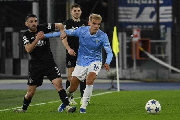 UEFA Champions League football match - SS Lazio vs Celtic FC Greg Taylor of Celtic F.C. and Gustav Isaksen of S.S. Lazio during the 5th day of the UEFA Champions League Group E between S.S. Lazio - Celtic F.C. on 28 November 2023 at the Olympic Stadium in Rome, Italy. Rome Italy  Copyright: xIPAxSport ABACAx