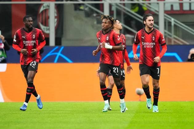 MILAN, ITALY NOVEMBER 28 Samuel Chukwueze of Milan R celebrates his goal during the UEFA Champions League Group Stage match between AC Milan and Borussia Dortmund at Stadio Giuseppe Meazza on November 28, 2023 in Milan, Italy Milan Stadio Giuseppe Meazza Italy Copyright: xJustPictures.ch JarixPestelaccix jp-en-EuSpIm-Milan_Dortmund_28Nov2023_JAR_00062
