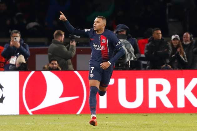 Joie - But de Kylian Mbappe (PSG) FOOTBALL : Paris Saint Germain Vs Newcastle - Ligue des Champions - 28 11 2023 MichaelBaucher Panoramic 