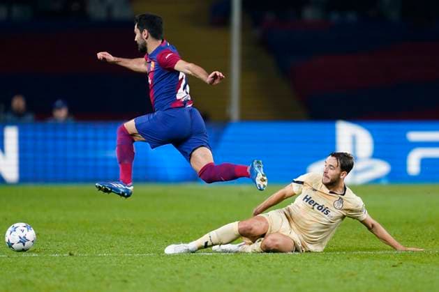 ESP: FC Barcelona, Barca FC Porto. UEFA Champions League match, Group H, date 5 Nico Gonzalez of FC Porto and Ilkay Gundogan of FC Barcelona during the UEFA Champions League match, Group H, between FC Barcelona and FC Porto played at Lluis Companys Stadium on November 28, 2023 in Barcelona, Spain. kpng Copyright: xSergioxRuizx xPRESSINPHOTOx PS_231128_066