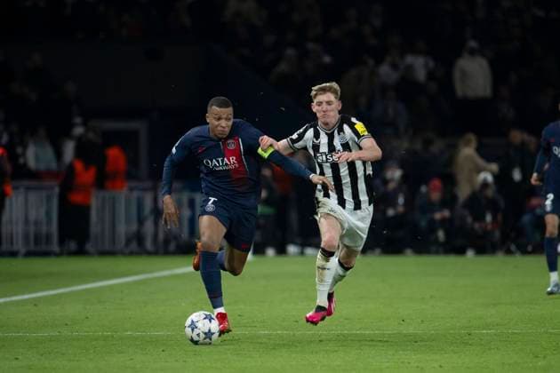 Champions League - PSG v Newcastle Paris Saint-Germain s French forward 07 Kylian Mbappe reacts at the end of the UEFA Champions League 1st round, day 5, Group F football match between Paris Saint-Germain (PSG) and Newcastle United on November 28, 2023 at the Parc des Princes stadium in Paris, France.Photo by Eliot Blondet ABACAPRESS.COM Paris  Copyright: xBlondetxEliot ABACAx
