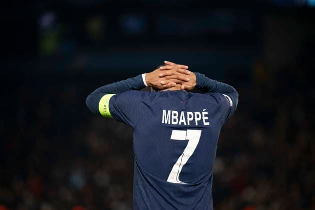 Champions League - PSG v Newcastle Paris Saint-Germain s French forward 07 Kylian Mbappe reacts at the end of the UEFA Champions League 1st round, day 5, Group F football match between Paris Saint-Germain (PSG) and Newcastle United on November 28, 2023 at the Parc des Princes stadium in Paris, France.Photo by Eliot Blondet ABACAPRESS.COM Paris  Copyright: xBlondetxEliot ABACAx