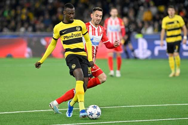 Cheikh Niasse, YB, hi Srdjan Mijailovic, FK, BSC Young Boys FK Red Star Belgrade, Champions League, Football, 28 11 2023
