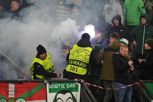 IPP20231128 Football - soccer: UEFA Champions League 2023 2024, S.S. Lazio - Celtic F.C., problemi sugli spalti tra le due tifoserie, lancio di fumogeni. (Verwendung nur in Deutschland - GERMANY ONLY) *** IPP20231128 Football soccer UEFA Champions League 2023 2024, S S Lazio Celtic F C , problemi sugli spalti tra le due tifoserie, lancio di fumogeni Use only in Germany GERMANY ONLY 