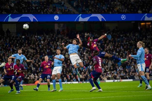 Manchester City v RB Leipzig: Group G - UEFA Champions League 2023 24 Ruben Dias 3 of Manchester City is heading the ball during the UEFA Champions League, Group G match between Manchester City and RB Leipzig at the Etihad Stadium in Manchester, on November 28, 2023. Manchester Manchester United, ManU Kingdom  Copyright: xMIxNewsx originalFilename:fletcher-manchest231128_npVSf.jpg