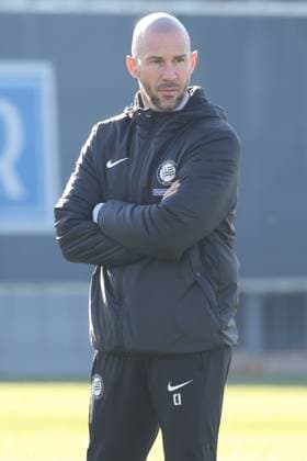 SOCCER - UEFA EL, Sturm vs Czestochowa GRAZ,AUSTRIA,29.NOV.23 - SOCCER - UEFA, group stage, SK Sturm Graz vs Rakow Czestochowa, preview, training Sturm. Image shows head coach Christian Ilzer (Sturm).  GEPAxpictures xChrisxBauer