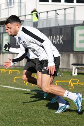 SOCCER - UEFA EL, Sturm vs Czestochowa GRAZ,AUSTRIA,29.NOV.23 - SOCCER - UEFA, group stage, SK Sturm Graz vs Rakow Czestochowa, preview, training Sturm. Image shows Tomi Horvat and Jusuf Gazibegovic (Sturm).  GEPAxpictures xChrisxBauer