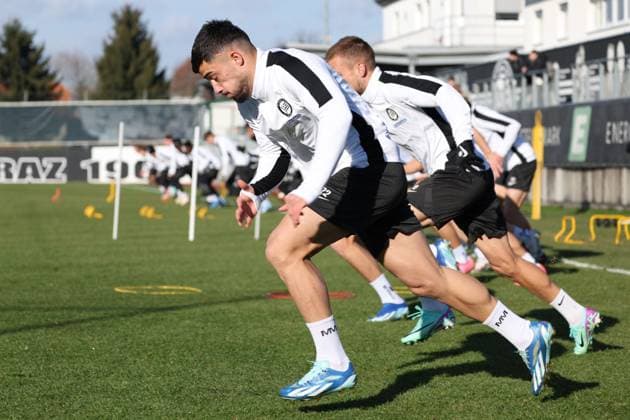 SOCCER - UEFA EL, Sturm vs Czestochowa GRAZ,AUSTRIA,29.NOV.23 - SOCCER - UEFA, group stage, SK Sturm Graz vs Rakow Czestochowa, preview, training Sturm. Image shows Jusuf Gazibegovic (Sturm).  GEPAxpictures xChrisxBauer