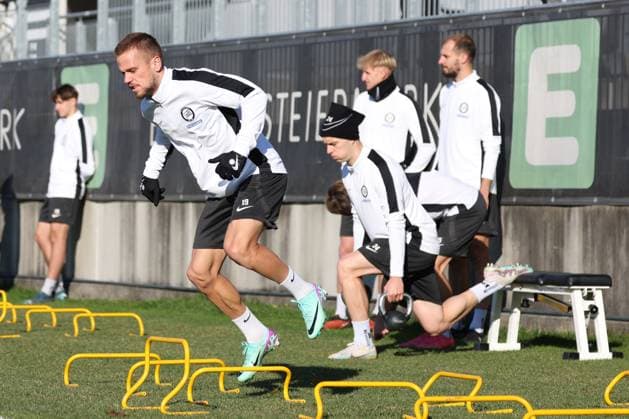 SOCCER - UEFA EL, Sturm vs Czestochowa GRAZ,AUSTRIA,29.NOV.23 - SOCCER - UEFA, group stage, SK Sturm Graz vs Rakow Czestochowa, preview, training Sturm. Image shows Tomi Horvat (Sturm).  GEPAxpictures xChrisxBauer