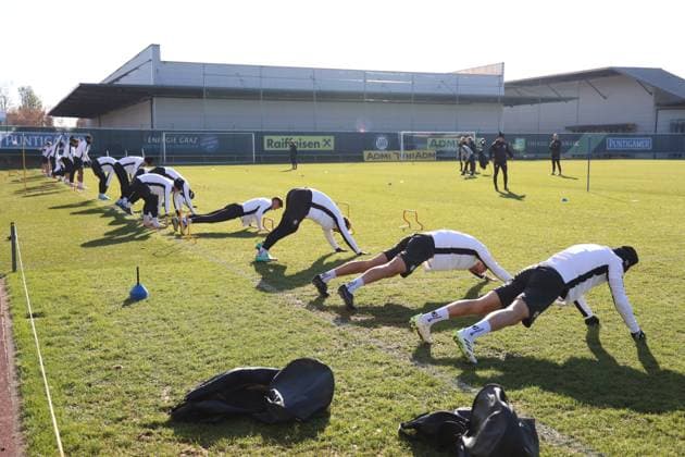 SOCCER - UEFA EL, Sturm vs Czestochowa GRAZ,AUSTRIA,29.NOV.23 - SOCCER - UEFA, group stage, SK Sturm Graz vs Rakow Czestochowa, preview, training Sturm. Image shows team of Sturm.  GEPAxpictures xChrisxBauer