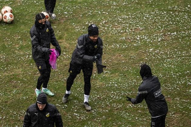 231129 Ola Kamara during a training session with Häcken on November 29, 2023 in Gothenburg Photo Mathias Bergeld BILDBYRAN code MB MB0784 football soccer fotball uefa europa league träning practice training häcken bbeng  Copyright: MATHIASxBERGELD BB231129MB020