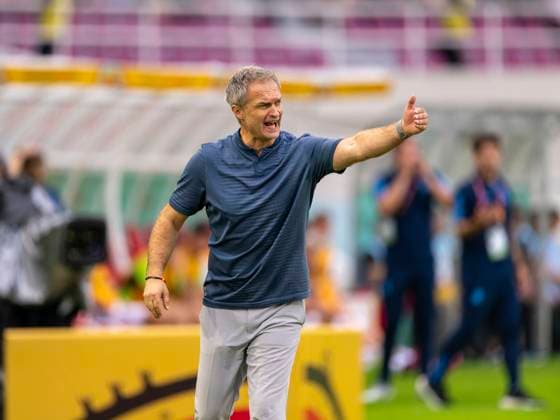 28 11 2023, Football U 17 World Cup 2023, semi-final, Argentina Germany, at Manahan Stadium Surakarta Coach Christian Wück Germany gives instructions